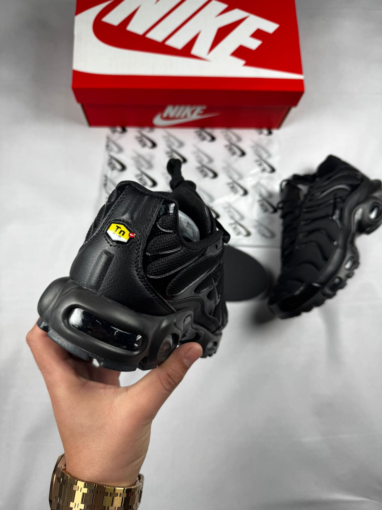 NIKE TN "Negras"