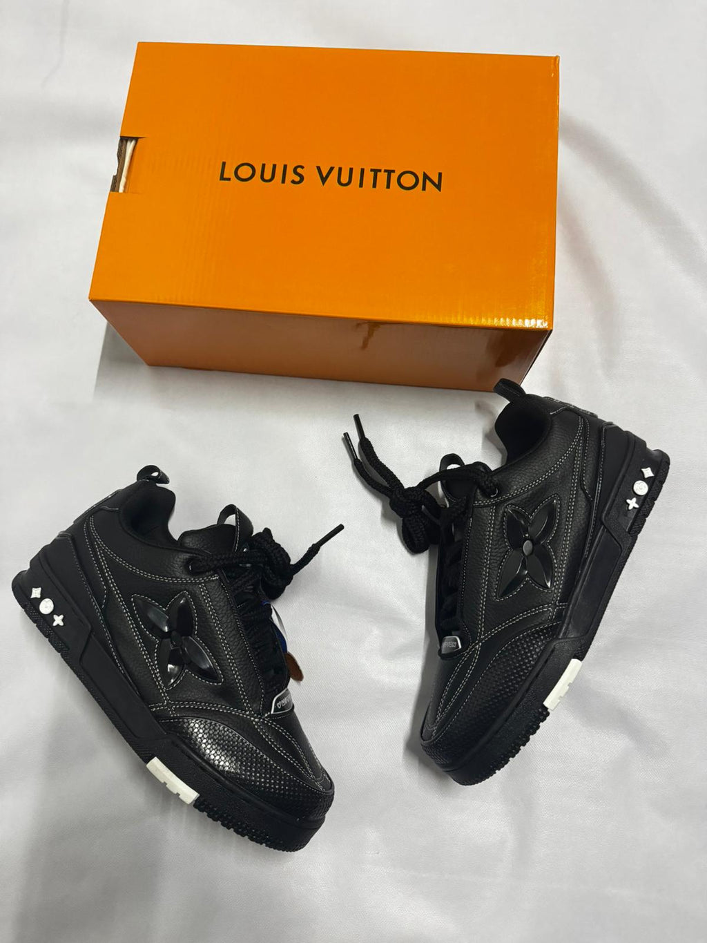 LOUIS VUITTON SKATE  De Cuero "Negras"