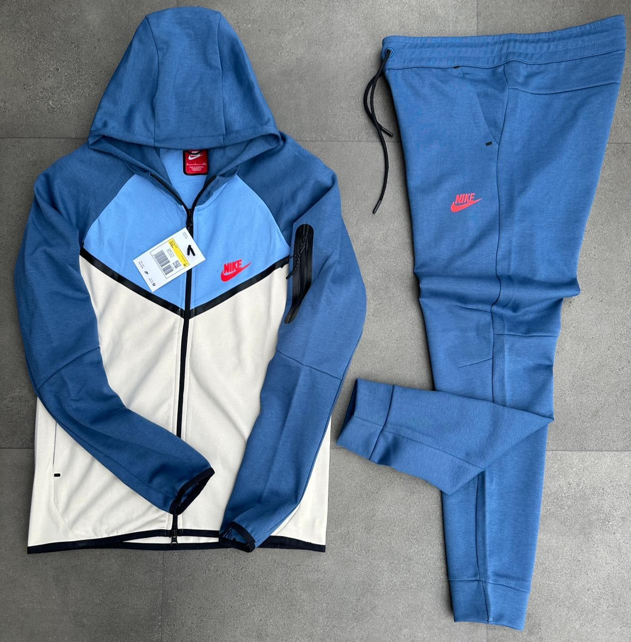 Chándal Nike tech