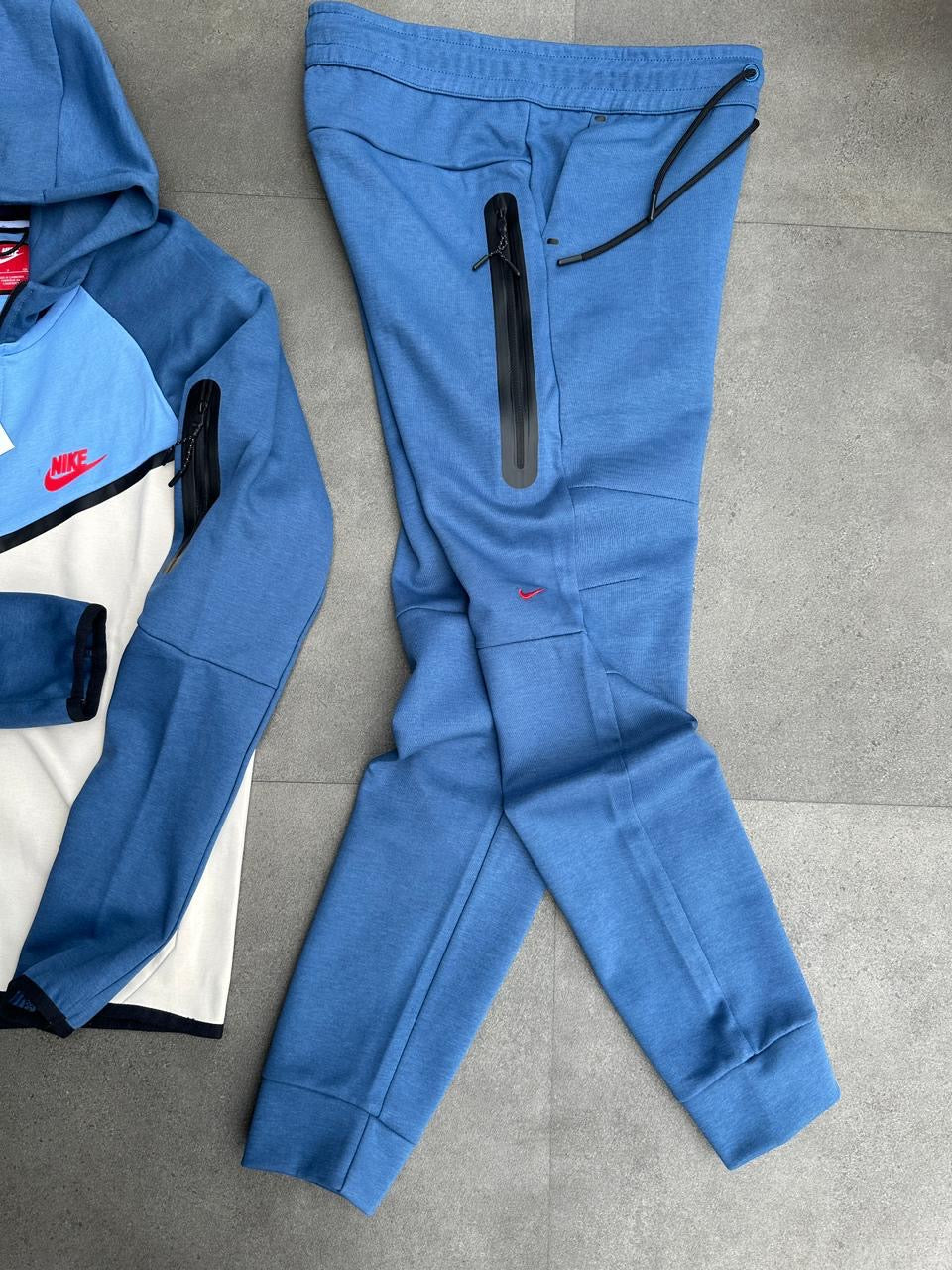 Chándal Nike tech