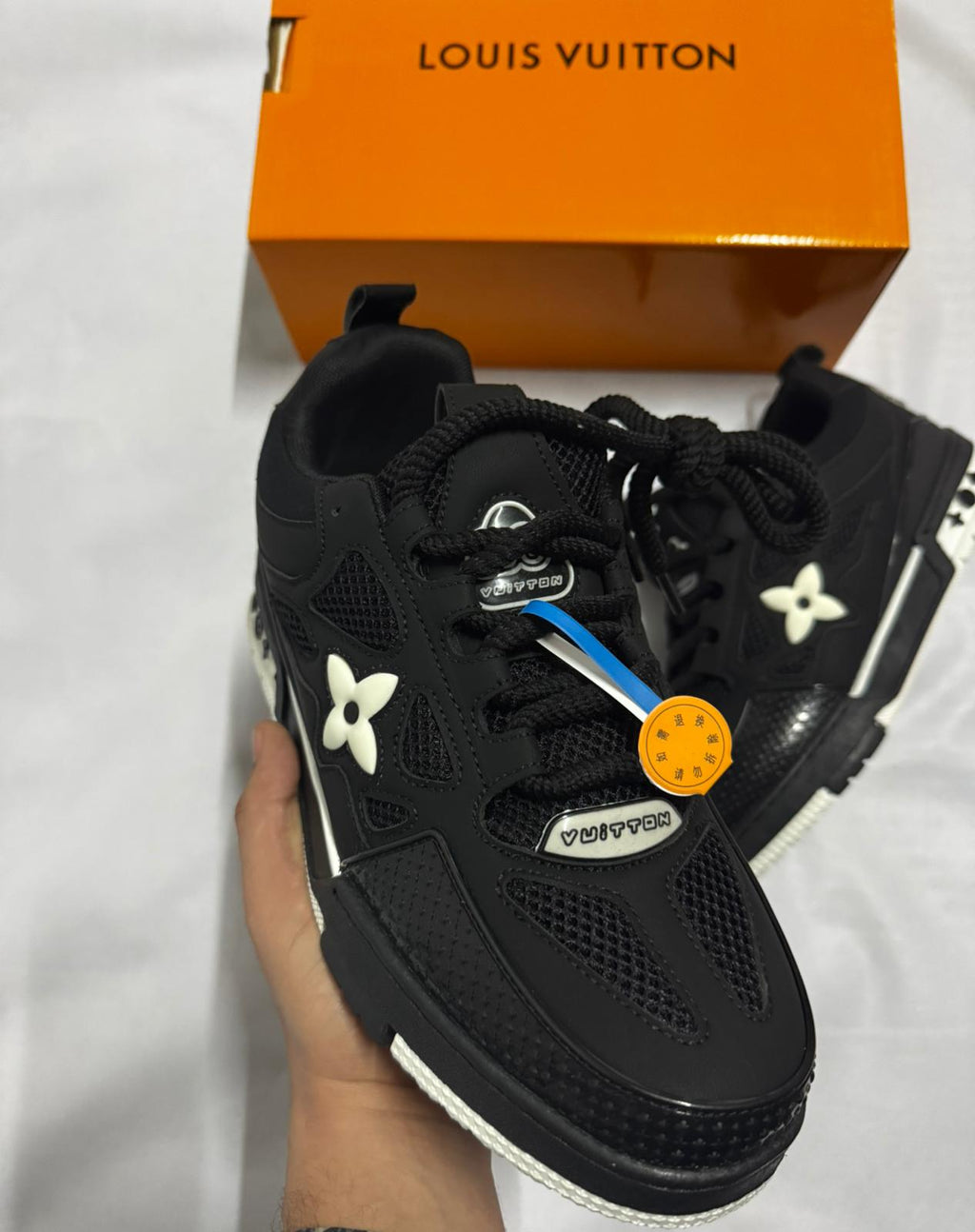 LOUIS VUITTON SKATE "Negras"