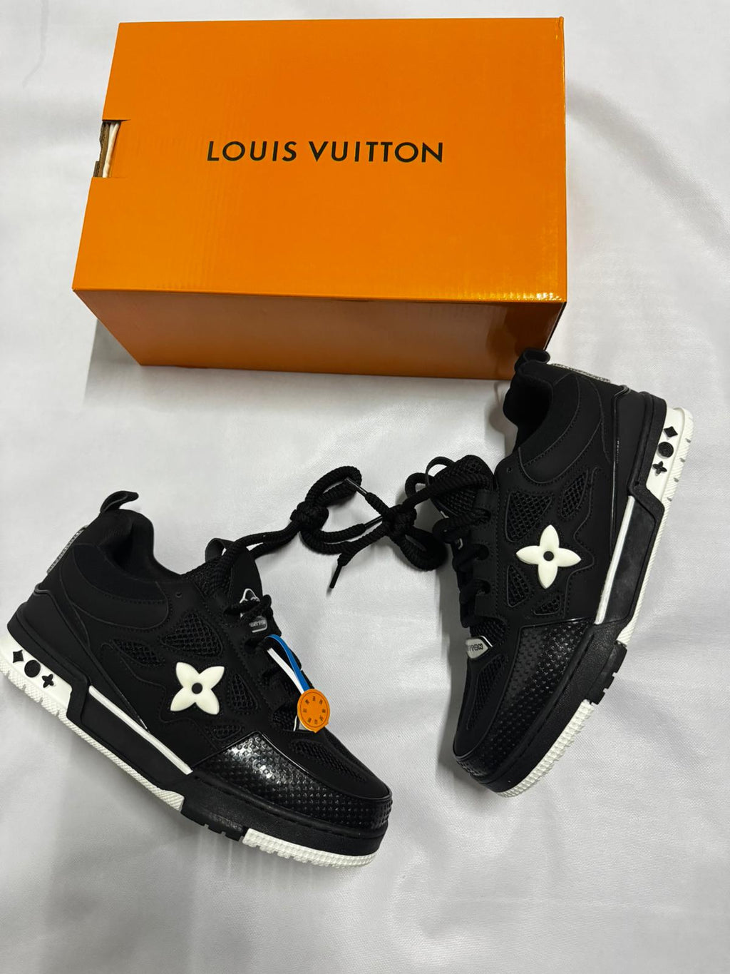 LOUIS VUITTON SKATE "Negras"