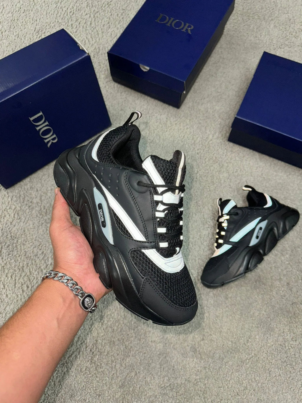 DIOR B22 "Negras"