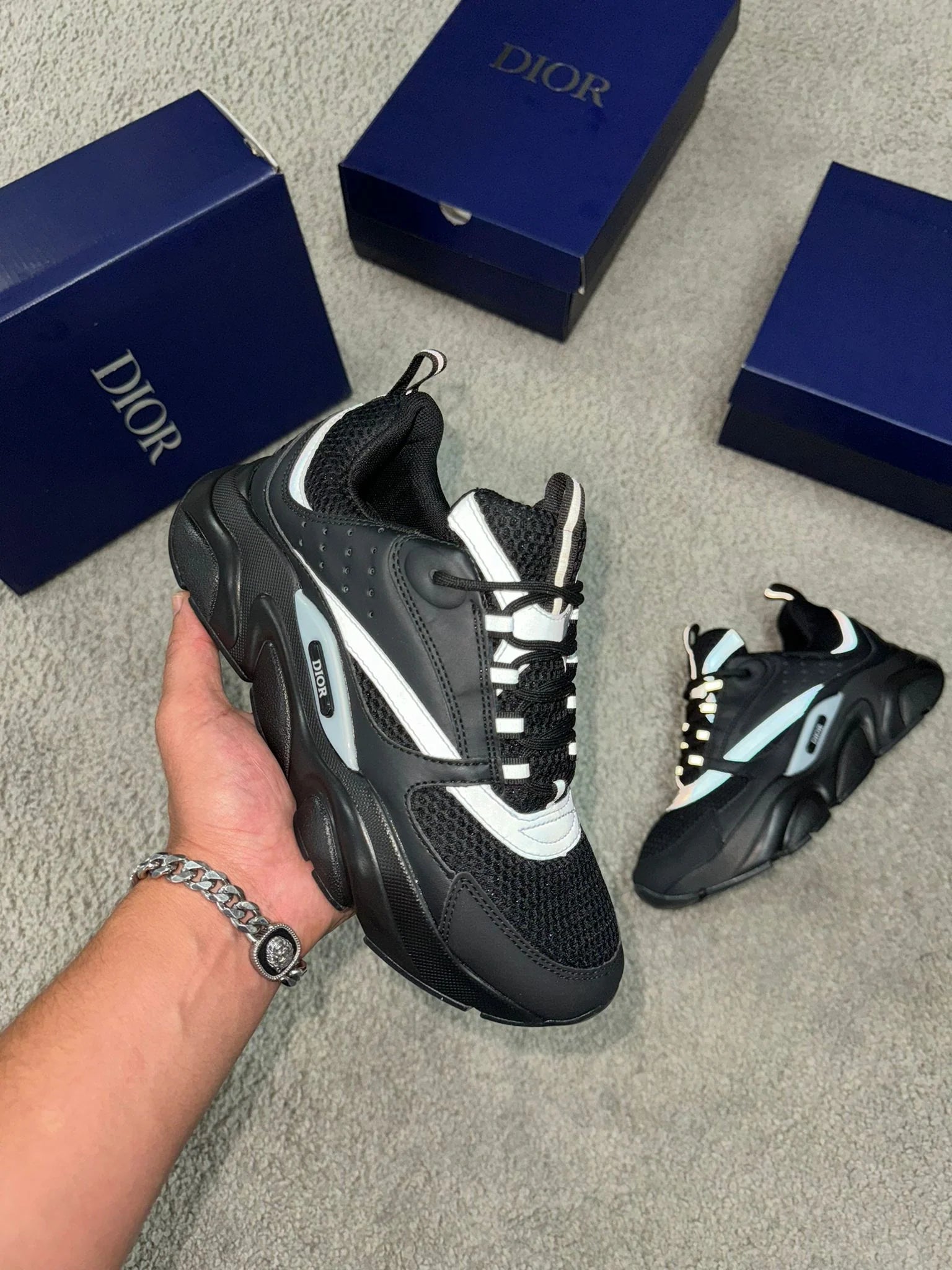 DIOR B22 "Negras"