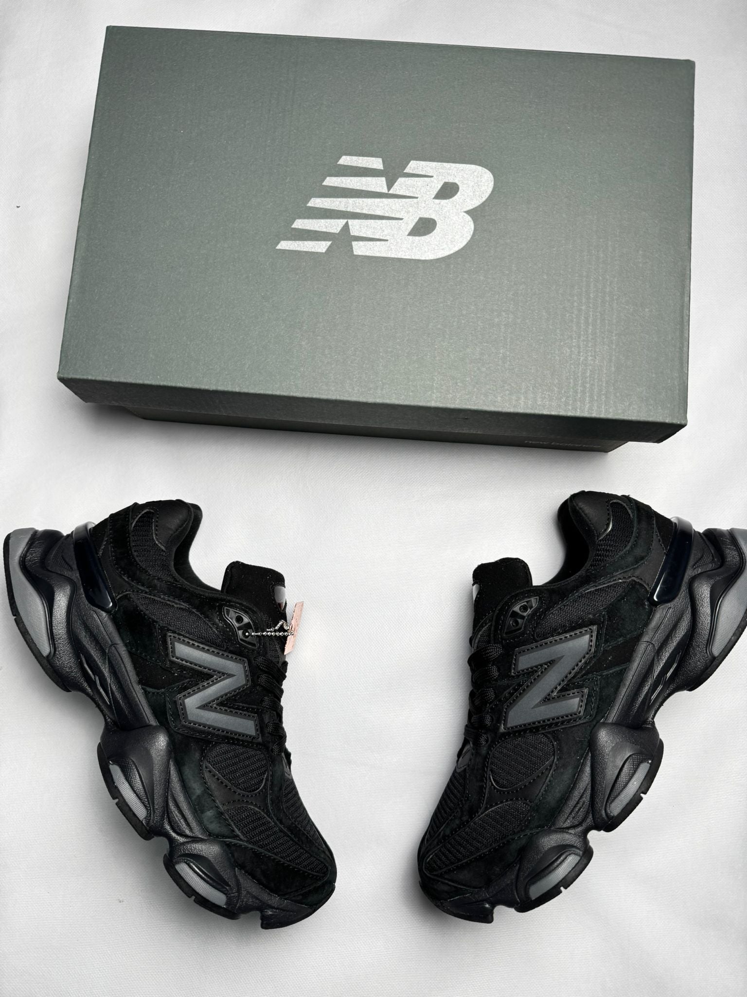 NB 9060 "Black"