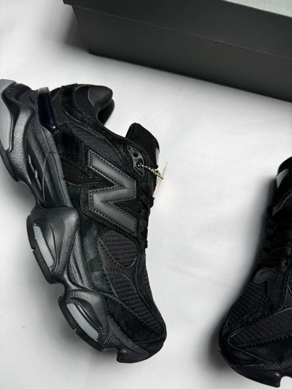 NB 9060 "Black"