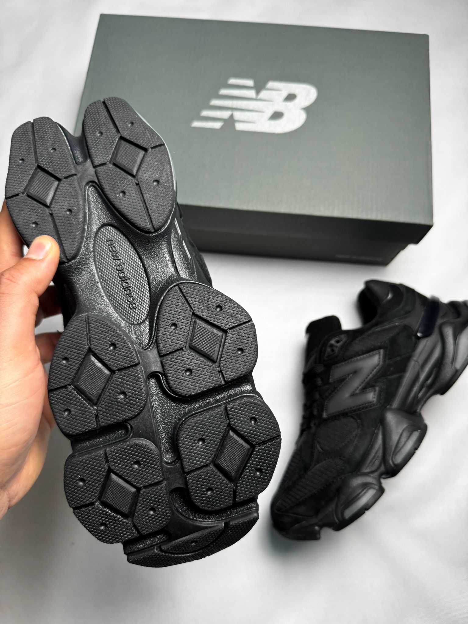 NB 9060 "Black"