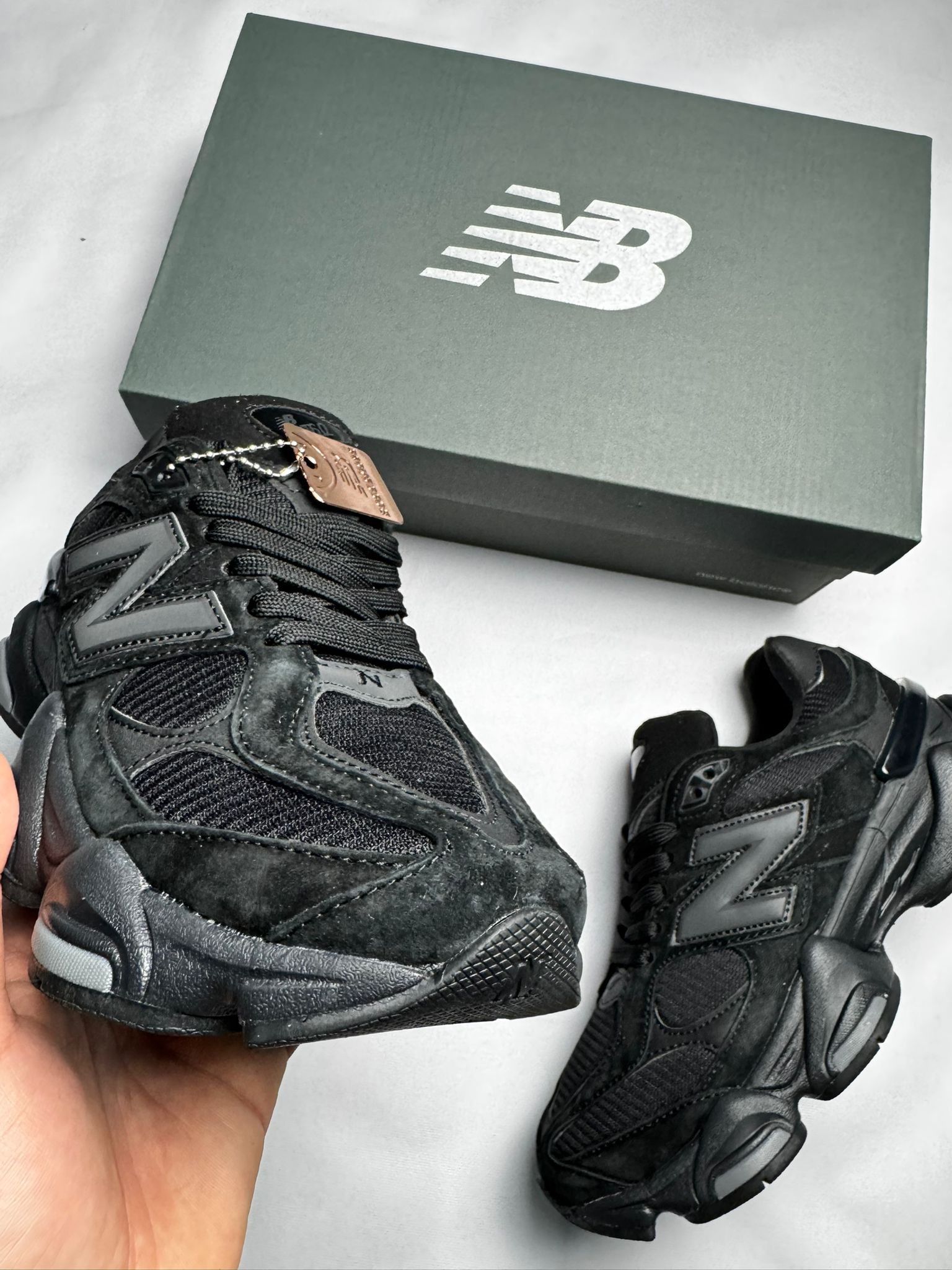 NB 9060 "Black"