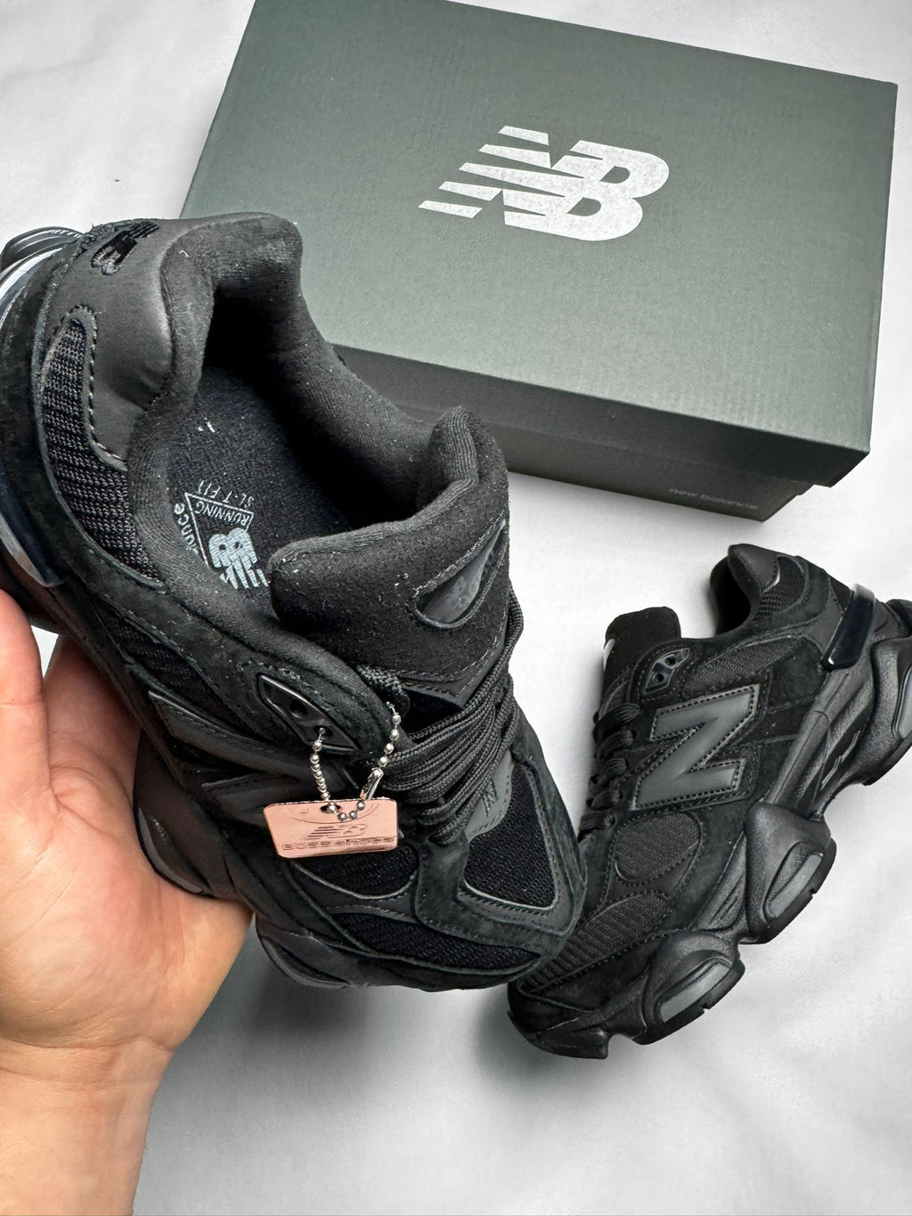 NB 9060 "Black"