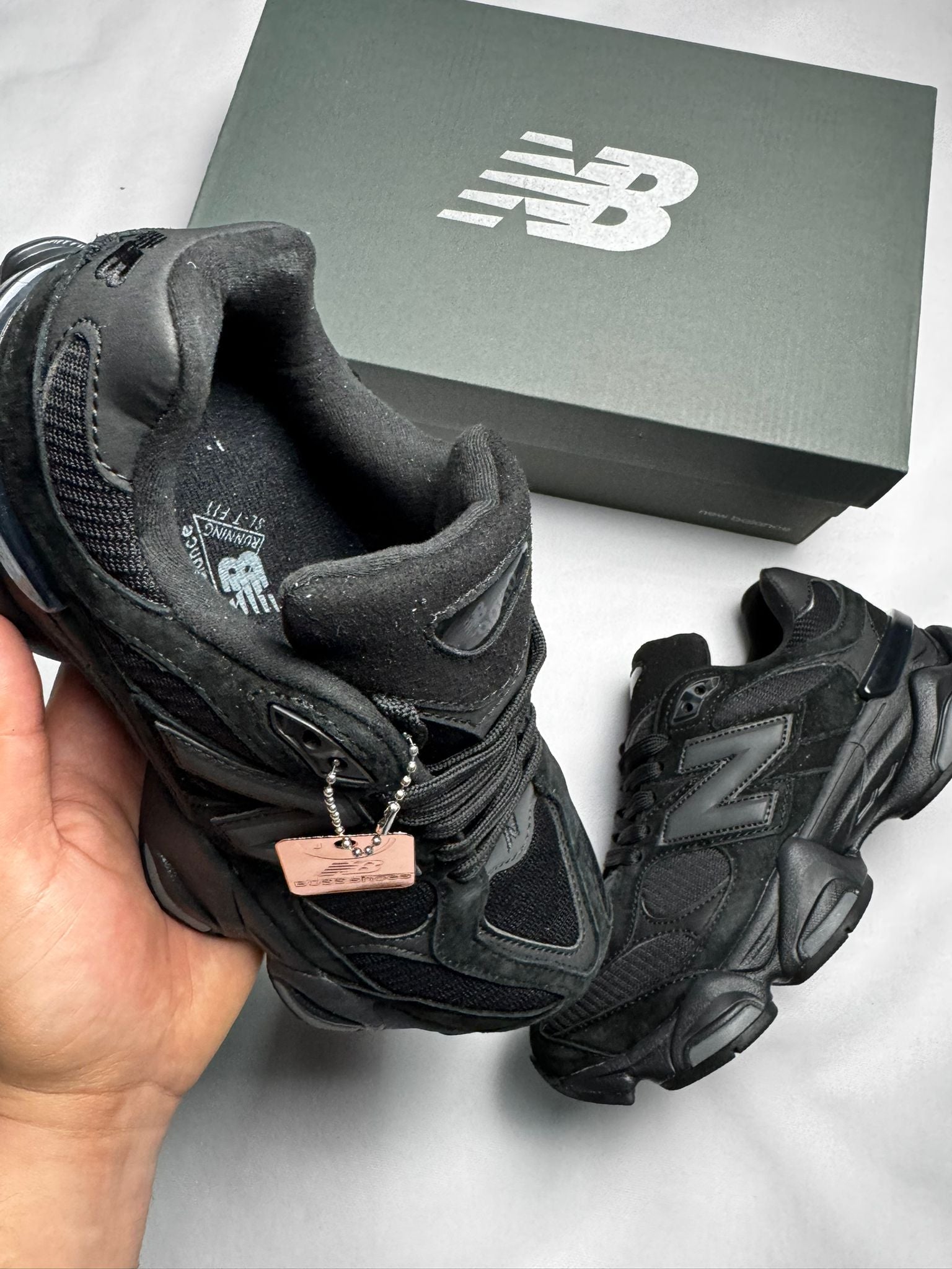 NB 9060 "Black"