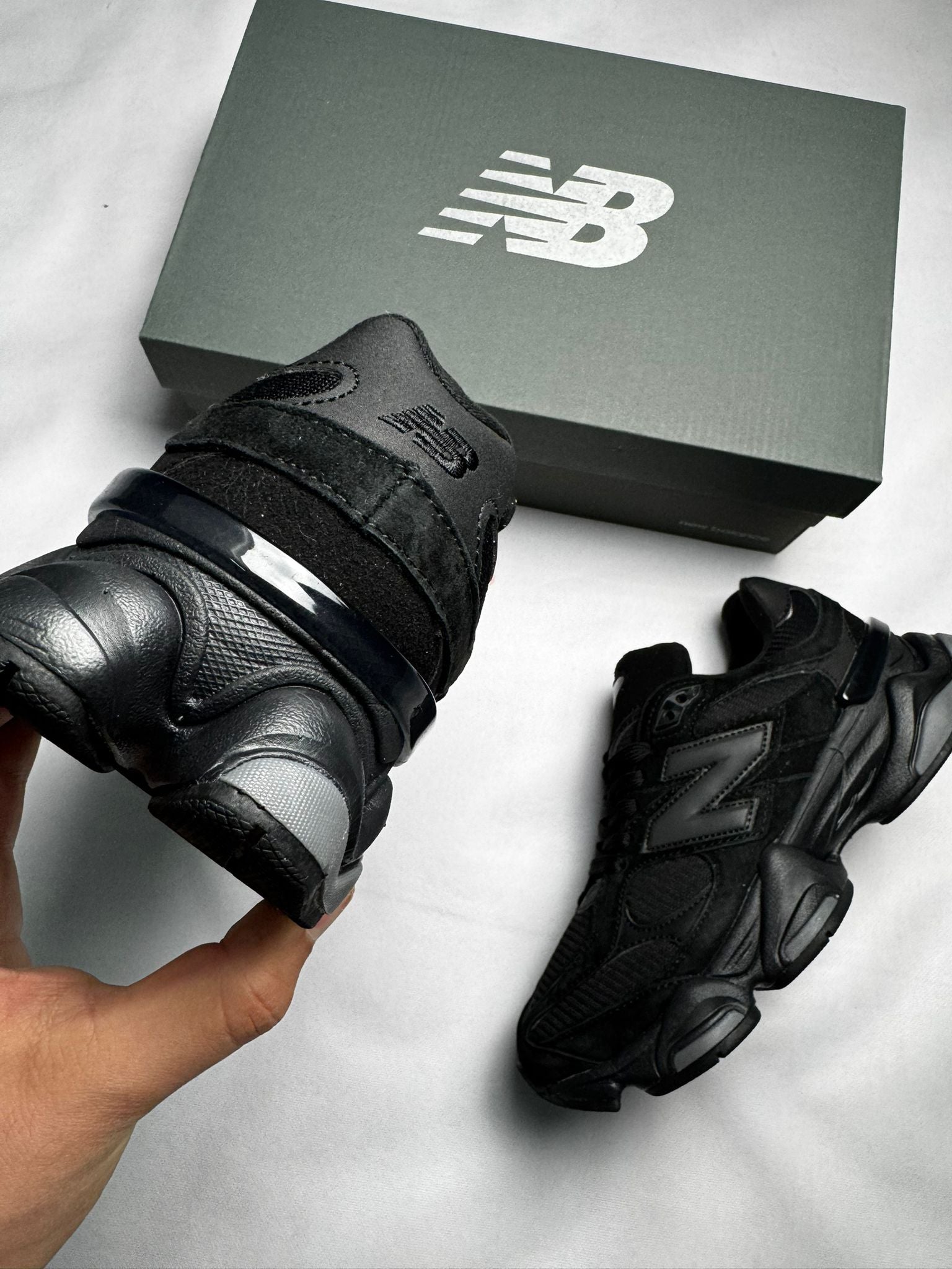 NB 9060 "Black"