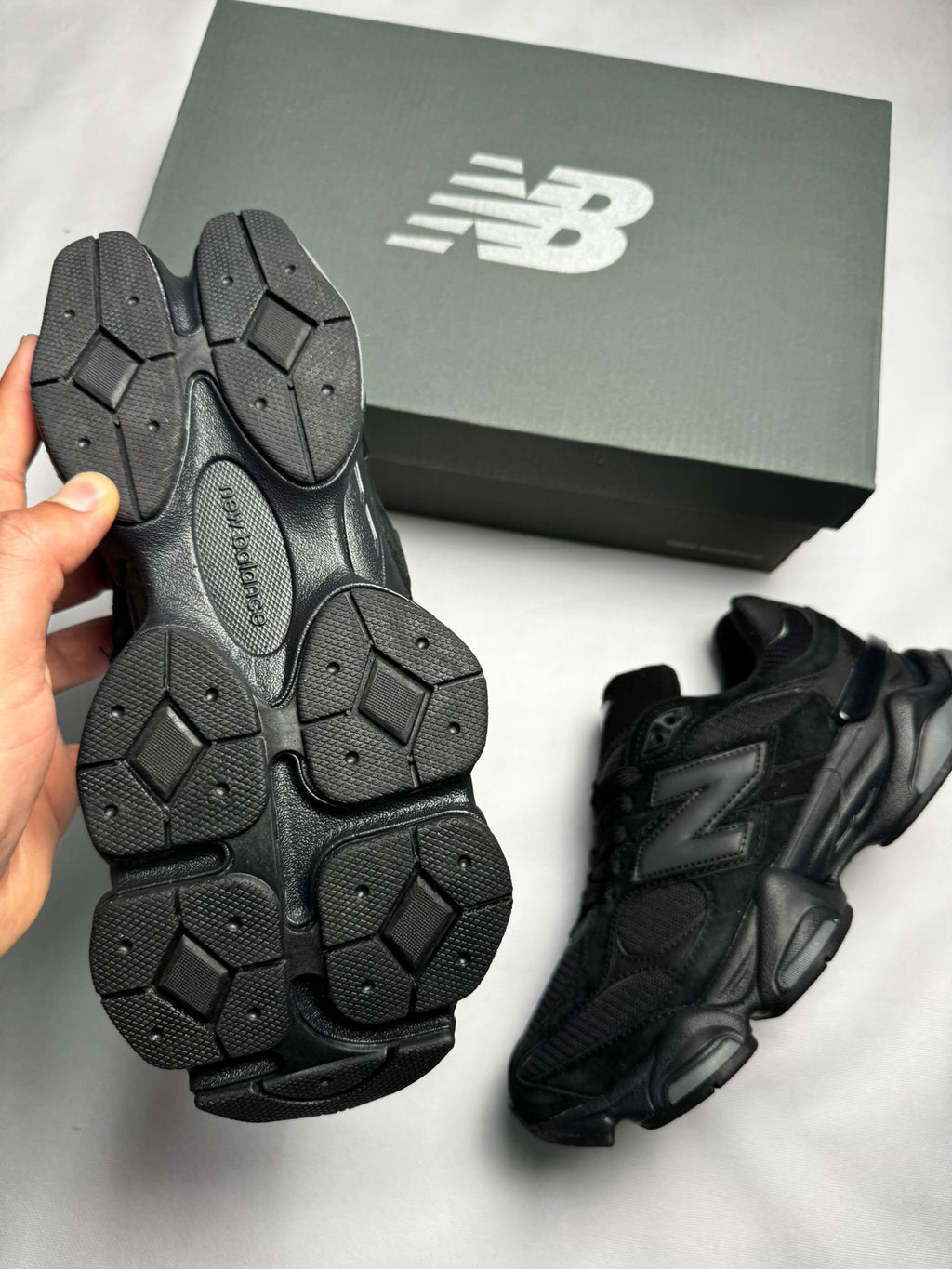 NB 9060 "Black"