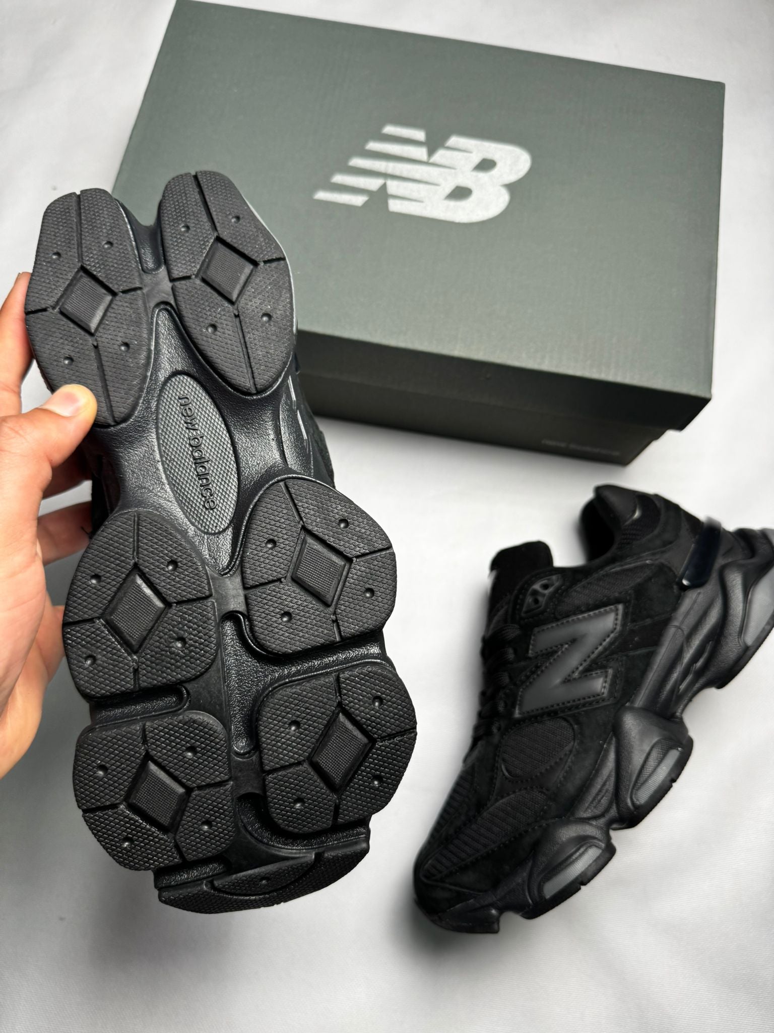 NB 9060 "Black"